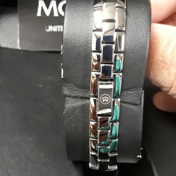 Movado ladies watch needs a battery New main image 4